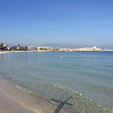 3 Pieces Vue Mer - Clim - 5 Min De La Plage A Pied 昂蒂布 外观 照片