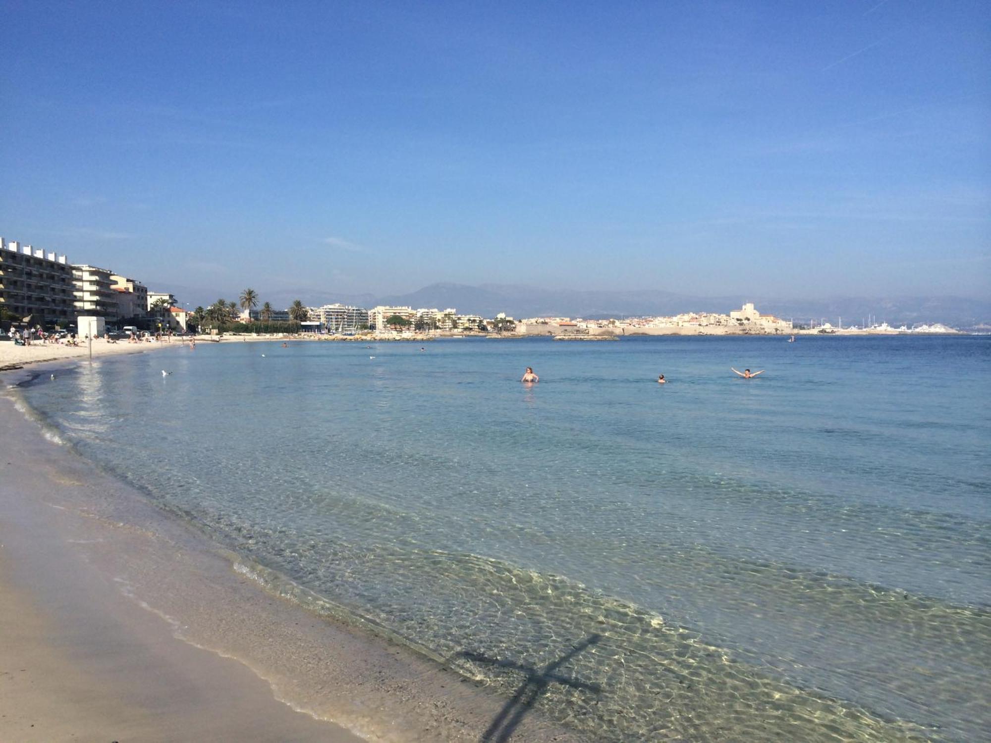 3 Pieces Vue Mer - Clim - 5 Min De La Plage A Pied 昂蒂布 外观 照片